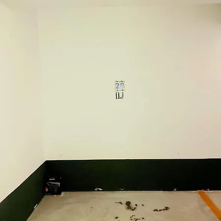 Sunny With Sea View In 아파트