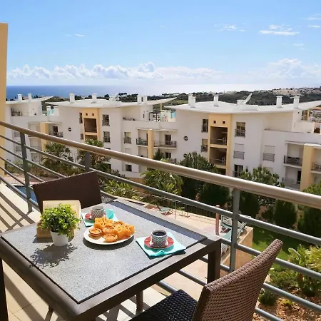 Apartment Sunny With Sea View In