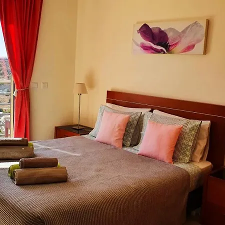 Apartment Sunny With Sea View In